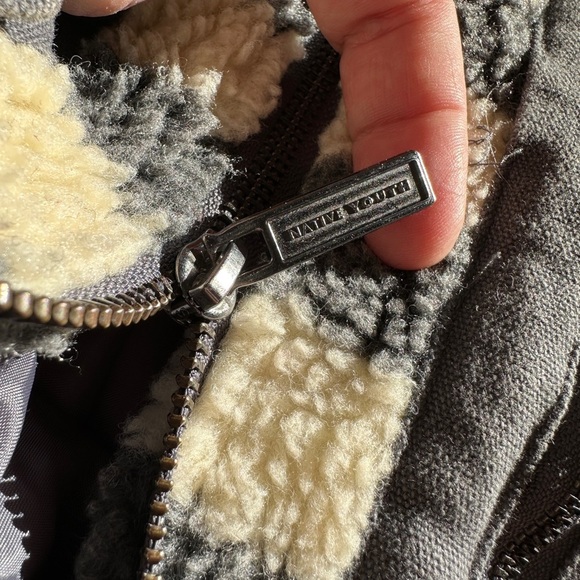 Native Youth Urban Outfitters Men's Cadley Striped Fleece Jacket Size XL - Picture 4 of 9